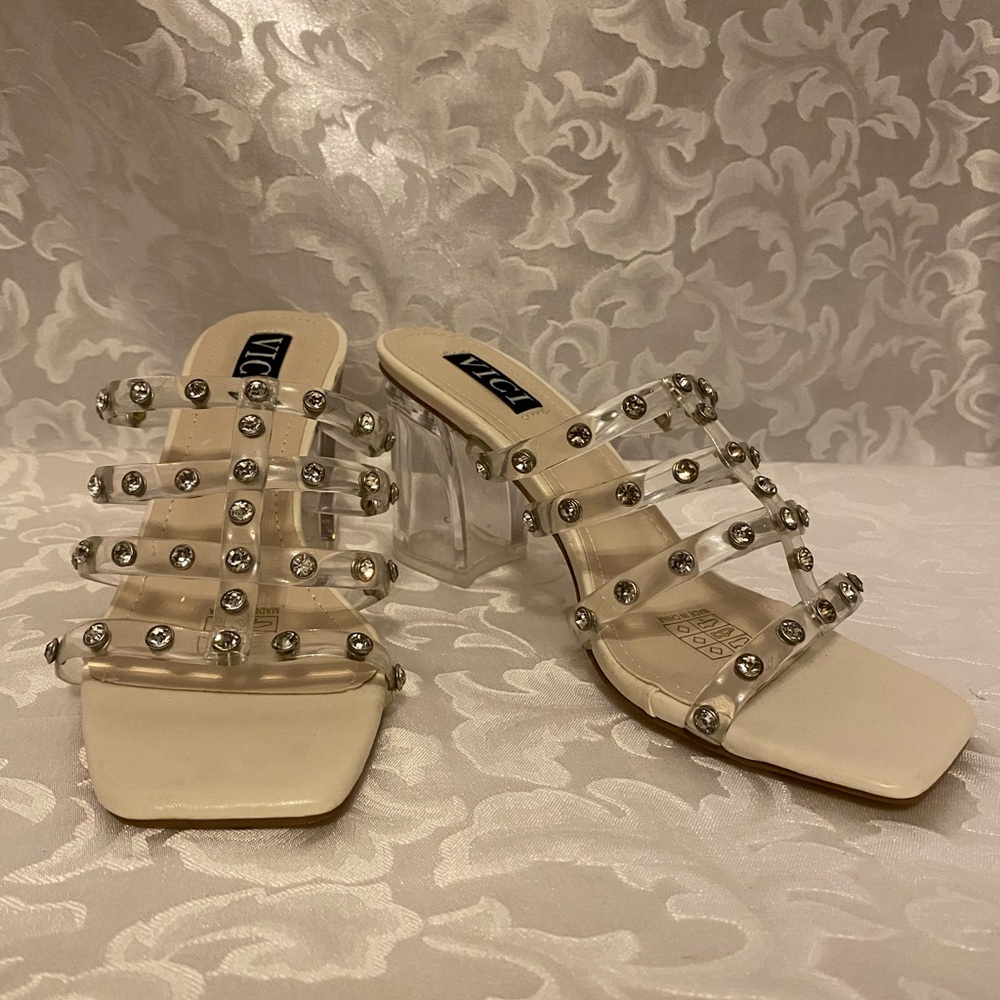 Vici Champagne Rhinestone Sandals, Size 6